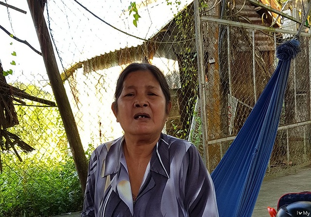 Vụ đầu người trong thùng rác: "Con rể tôi hiền lắm!" - 2
Bà Lâm Thị Yến, cô anh Tú cho biết, hoàn cảnh anh Tú đáng thương, anh Tú sống rất hiền.