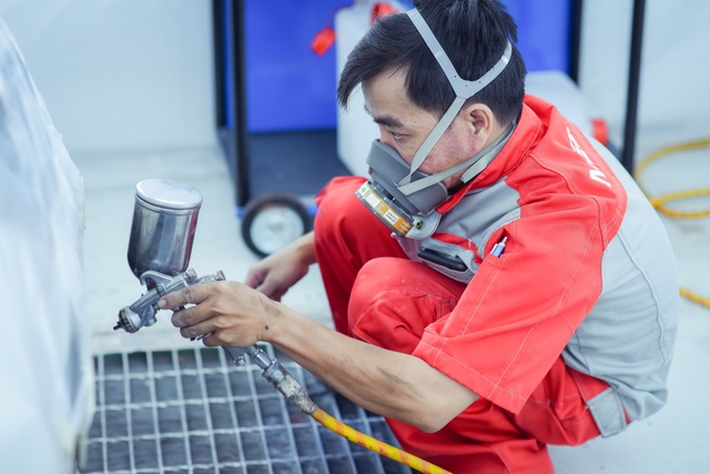 “Độ màu” sang chảnh cho xế yêu ở Trung tâm dịch vụ ôtô Gò Vấp - 2
Đội ngũ nhân viên được huấn luyện bài bản theo tiêu chuẩn quốc tế