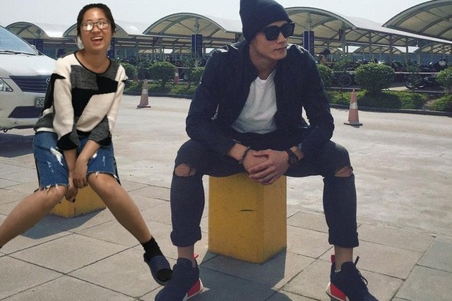 Cười nghiêng ngả "ảnh cưới photoshop" của nữ CĐV với thủ môn Bùi Tiến Dũng - 7 Cười nghiêng ngả "ảnh cưới photoshop" của nữ CĐV với thủ môn Bùi Tiến Dũng - 7