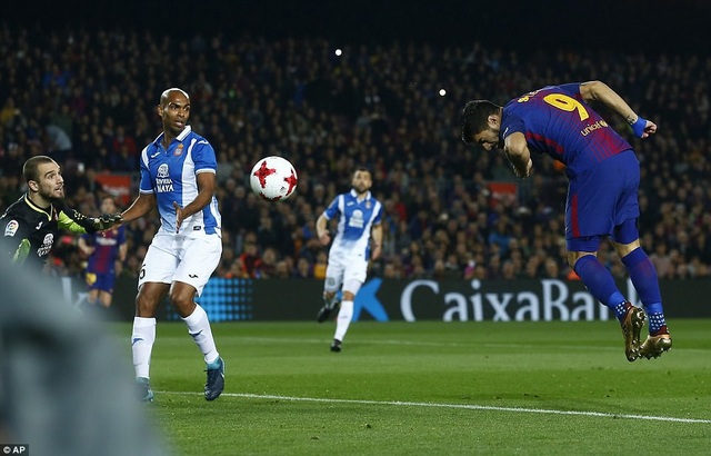 Messi và Suarez ghi bàn, Barcelona tiến vào bán kết Cúp Nhà vua - 1
Luis Suarez mở tỷ số cho Barcelona ngay ở phút thứ 9