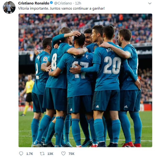 Facebook thủ môn Bùi Tiến Dũng "gây sốt" trong cộng đồng mạng - 4 Một bài đăng của Ronaldo trên trang cá nhân cũng chỉ thu hút cùng lắm vài trăm ngàn lượt thích.