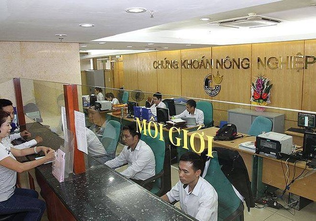 Một doanh nghiệp thu về tiền “khủng” nhờ bán đất vàng ở Hà Nội, giá gần nửa tỷ đồng/m2 - 1
Agriseco cho biết đã bán khu đất tại số 51 Phan Bội Châu cho khách hàng với giá 288,6 tỷ đồng