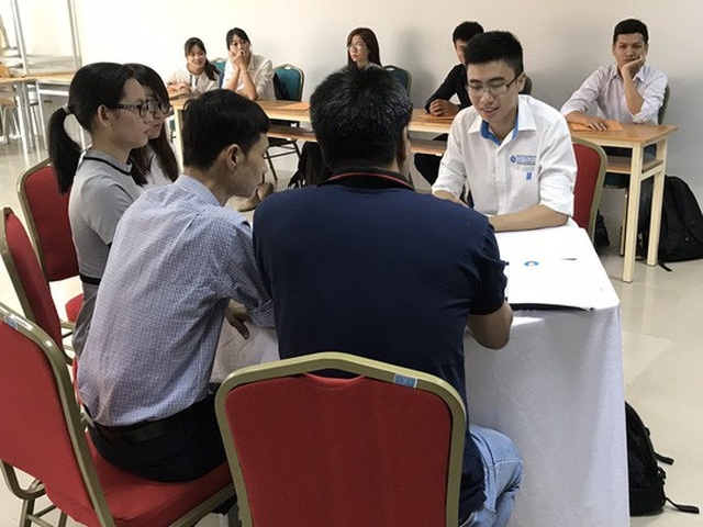 9 thói quen "xấu xí" trong khu vực chờ phỏng vấn - 1 9 thói quen "xấu xí" trong khu vực chờ phỏng vấn - 1