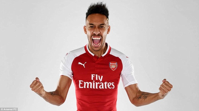 Arsenal chính thức sở hữu “bom tấn” Aubameyang với giá kỷ lục - 1 Aubameyang chính thức là người của Arsenal