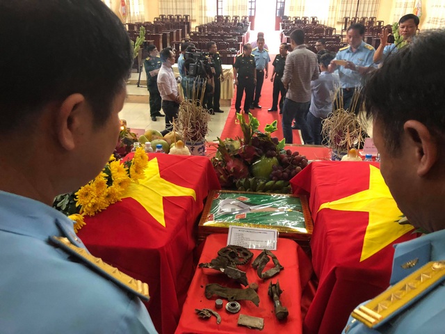 Bộ Quốc phòng giám định hài cốt hai phi công hy sinh ở Tam Đảo - 6 Bộ Quốc phòng giám định hài cốt hai phi công hy sinh ở Tam Đảo - 6