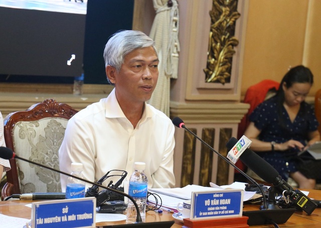 TPHCM: Lập hội đồng kỷ luật mới, xét lại "án phạt" với ông Lê Tấn Hùng - 1 Chánh Văn phòng UBND TPHCM Võ Văn Hoan cho biết thành phố sẽ thành lập hội đồng kỷ luật mới đối với ông Lê Tấn Hùng