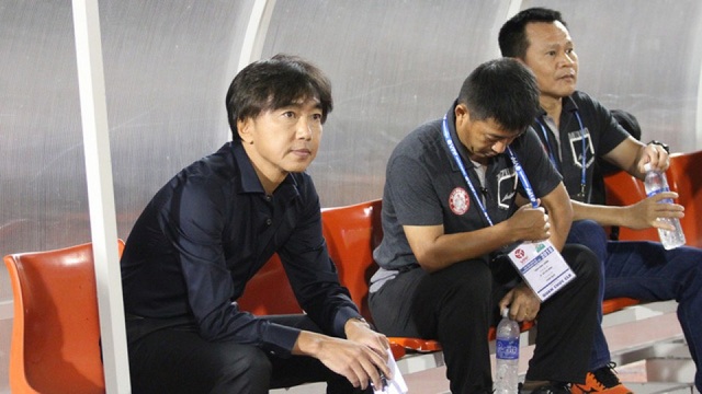 CLB TPHCM khẳng định “chia tay HLV Miura trong vui vẻ” - 1 CLB TPHCM khẳng định việc thanh lý hợp đồng với HLV Miura diễn ra trong vui vẻ (ảnh: Trọng Vũ)