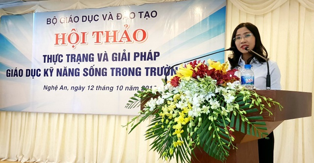Giáo dục kỹ năng sống: Sự chuyển mình mạnh mẽ về môi trường văn hoá học đường - 3 Bà Lê Thị Hồng Anh Chuyên viên Sở GD&ĐT TPHCM phát biểu.