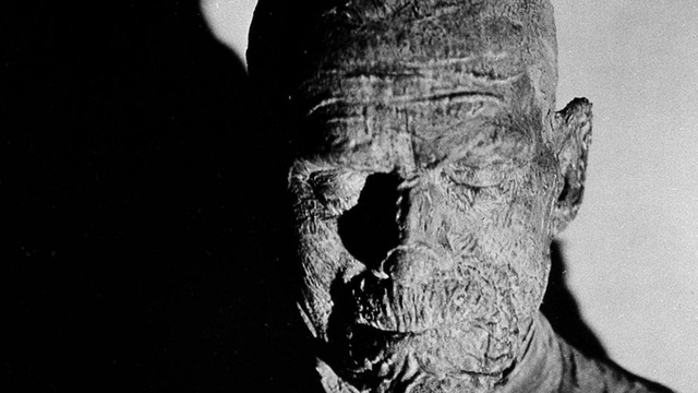 Poster phim cũ rích rao giá "chát" 35 tỷ đồng - 2 Hóa trang của nam diễn viên Karloff trong bộ phim. (Nguồn: SCMP)