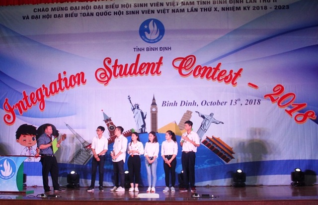 Bình Định: Sinh viên tranh tài cuộc thi “Integration Students” 2018 - 1 Các bạn sinh viên tham gia cuộc thi “Integration Students” 2018.
