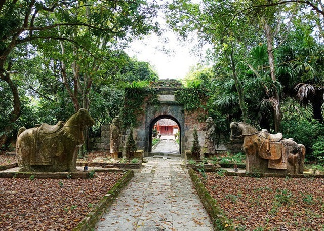 Thành nhà Hồ "đệ nhị" bị lãng quên, 52 tỉ đồng trùng tu vẫn nằm "trên giấy" - 1 Thành nhà Hồ "đệ nhị" bị lãng quên, 52 tỉ đồng trùng tu vẫn nằm "trên giấy" - 1