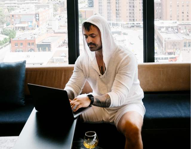 Gặp gỡ "người bán view" mang lại triệu USD cho hàng loạt tài khoản YouTube - 2 Martin Vassilev, người bán view ảo cho hàng triệu video trên YouTube, khẳng định có thể tạo ra một số lượng view vô tận.