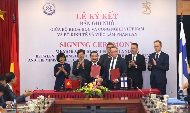 Việt Nam và Phần Lan ký ghi nhớ hợp tác trong lĩnh vực KH&CN và đổi mới sáng tạo - 1
Việt Nam và Phần Lan ký ghi nhớ hợp tác trong lĩnh vực KH&CN và đổi mới sáng tạo.