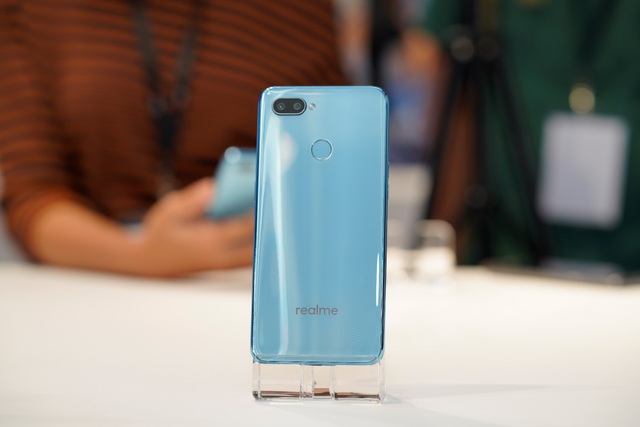 Đặt trước Realme 2 Series tại Thế Giới Di Động nhận ngay tai nghe sành điệu - 3 Đặt trước Realme 2 Series tại Thế Giới Di Động nhận ngay tai nghe sành điệu - 3