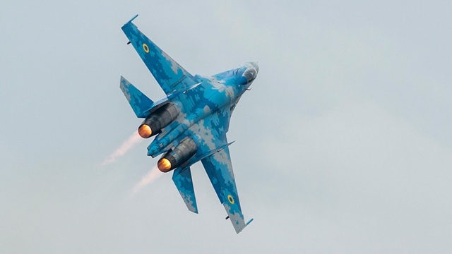 Binh sĩ Mỹ thiệt mạng trong vụ rơi máy bay khi tập trận ở Ukraine - 1
Một máy bay chiến đấu Su-27 (Ảnh: Reuters)