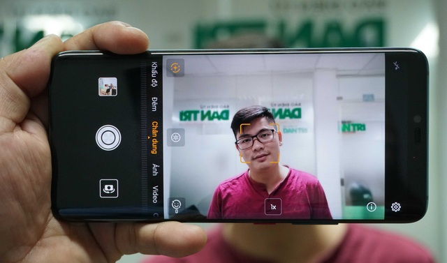 Đánh giá nhanh Huawei Mate 20 Pro với 3 camera khủng - 5