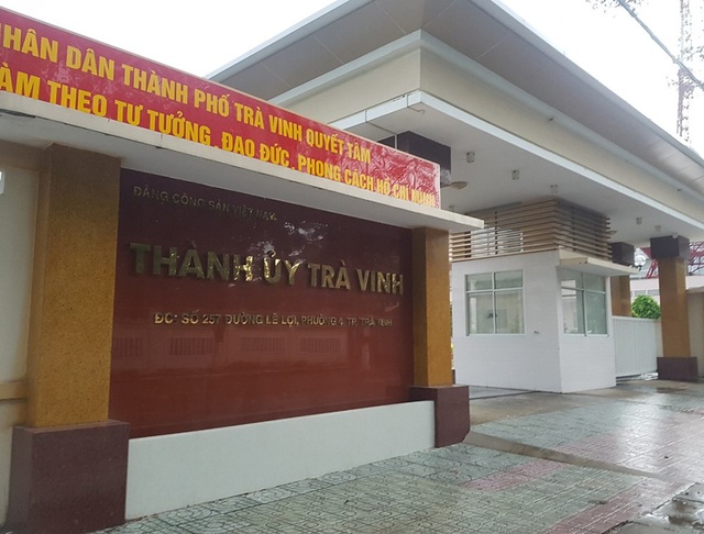 Trưởng BQL khu kinh tế vừa bị kỷ luật bất ngờ được điều động làm Giám đốc sở - 1 Thành uỷ Trà Vinh nơi ông Tám từng công tác