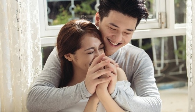 Mạo hiểm đến điên rồ nếu kết hôn chỉ vì tình yêu - 1 Hóa chất yêu khiến chúng ta có những lúc điên điên vì nhau. Ảnh minh họa