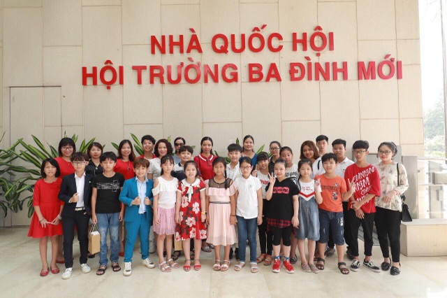Chuyến tham quan tòa nhà Quốc hội Việt Nam cơ hội trải nghiệm quý giá cho trẻ nhỏ - 5 Chuyến tham quan tòa nhà Quốc hội Việt Nam cơ hội trải nghiệm quý giá cho trẻ nhỏ - 5