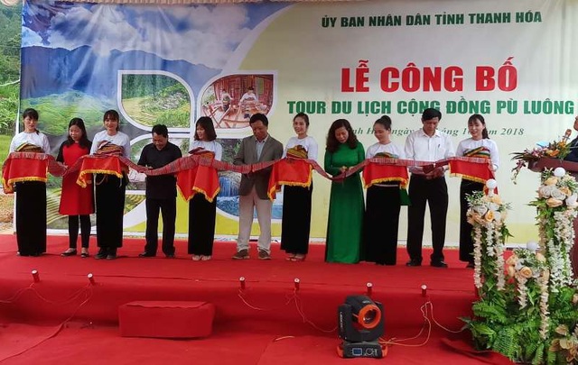 Khám phá tour du lịch cộng đồng nơi “thiên đường giữa đại ngàn” - 7 Lễ công bố tour du lịch cộng đồng Pù Luông.