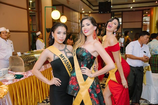 Bùi Phương Nga “đọ” sắc cùng dàn mỹ nhân của Hoa hậu Hòa bình thế giới 2018 - 17 Bùi Phương Nga “đọ” sắc cùng dàn mỹ nhân của Hoa hậu Hòa bình thế giới 2018 - 17