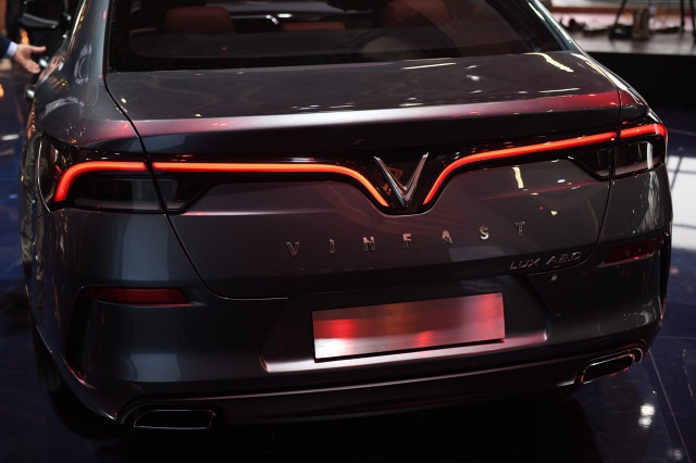 VinFast chính thức ra mắt hai mẫu xe tại Paris Motor Show 2018 - 2 VinFast chính thức ra mắt hai mẫu xe tại Paris Motor Show 2018 - 2