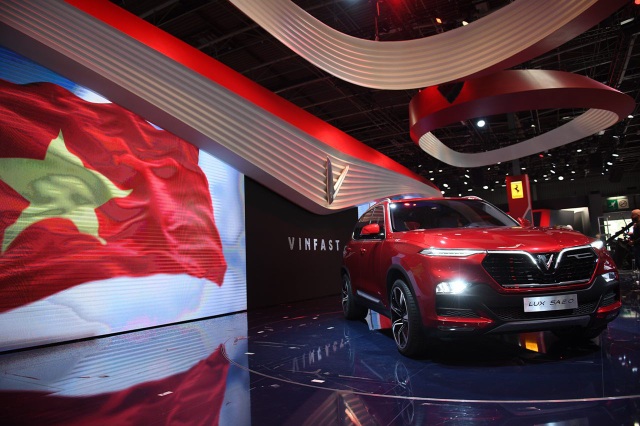 VinFast chính thức ra mắt hai mẫu xe tại Paris Motor Show 2018 - 8 VinFast chính thức ra mắt hai mẫu xe tại Paris Motor Show 2018 - 8