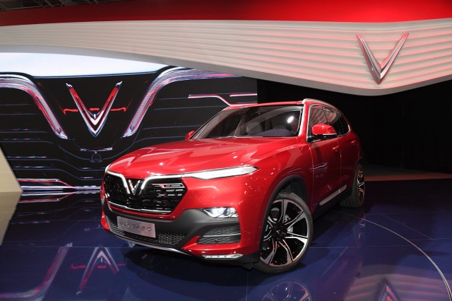 VinFast chính thức ra mắt hai mẫu xe tại Paris Motor Show 2018 - 4 VinFast chính thức ra mắt hai mẫu xe tại Paris Motor Show 2018 - 4