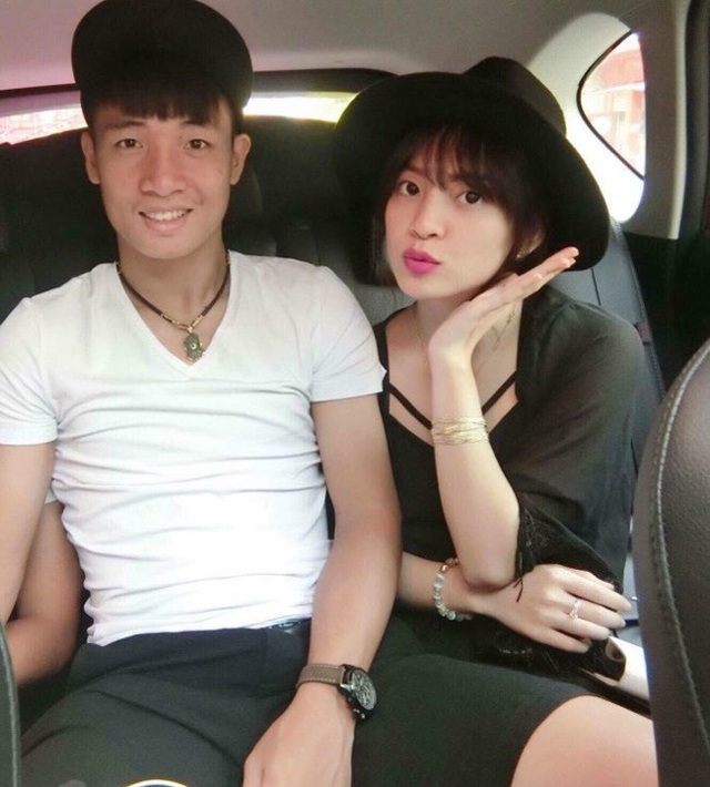 Bất ngờ với cô em gái xinh như hot girl của trung vệ Bùi Tiến Dũng - 1
Trung vệ Bùi Tiến Dũng (U23 Việt Nam) nổi như cồn vào thời điểm đầu năm 2018 với biệt danh cầu thủ sáu múi tại giải vô địch U23 Châu Á 2018.