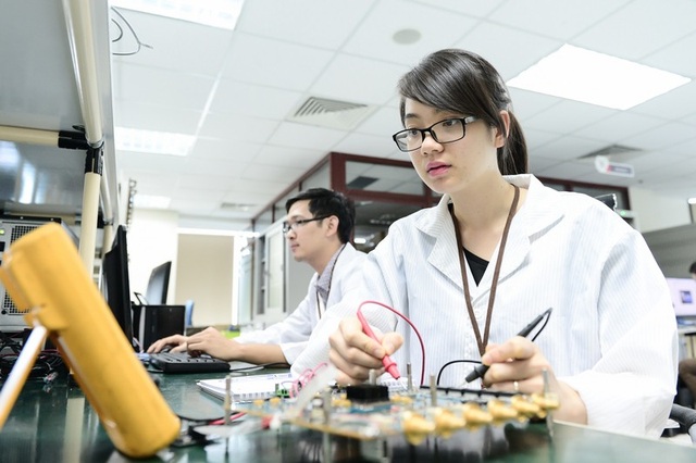 Điểm tin công nghệ: iPhone chính hãng về Việt Nam giá cao, Oppo dính phốt gian lận - 1 Điểm tin công nghệ: iPhone chính hãng về Việt Nam giá cao, Oppo dính phốt gian lận - 1