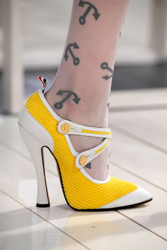 Những mẫu giày dép sành điệu cho mùa thu đông - 10
Thom Browne