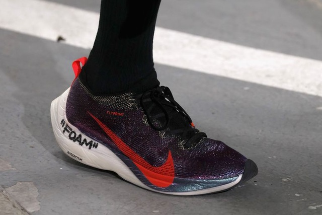 Những mẫu giày dép sành điệu cho mùa thu đông - 24
Off-White x Nike