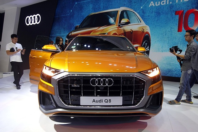 Diện kiến tân binh Q8 tại gian hàng của Audi tại Triển lãm Ôtô Việt Nam 2018 - 1
Q8 đem đến cho người sử dụng một cảm giác thể thao năng động và đẳng cấp khác biệt hoàn toàn so với các mẫu SUV khác của Audi.