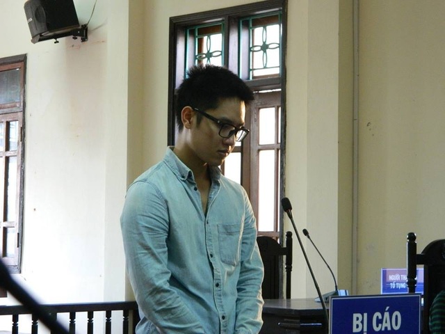 Du học sinh đi cướp nhà con gái tướng công an lãnh 7 năm tù - 1 Bị cáo Kiên tại phiên tòa.