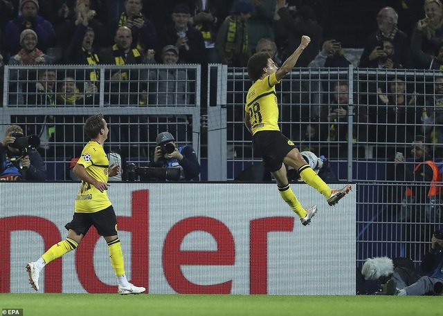 Dortmund 4-0 Atletico: Cú sốc lớn với HLV Simeone - 10
Dortmund dẫn đầu bảng A một cách tuyệt đối với 9 điểm/3 trận