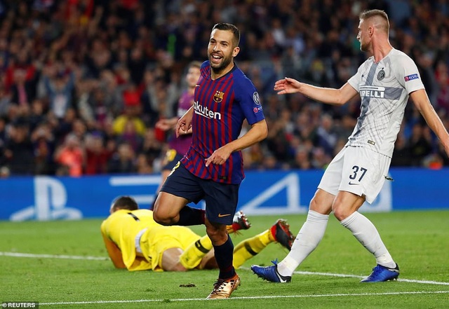 Barcelona 2-0 Inter Milan: Rafinha, Jordi Alba tỏa sáng - 19
Barcelona luôn giữ được sự ổn định ở vòng bảng Champions League