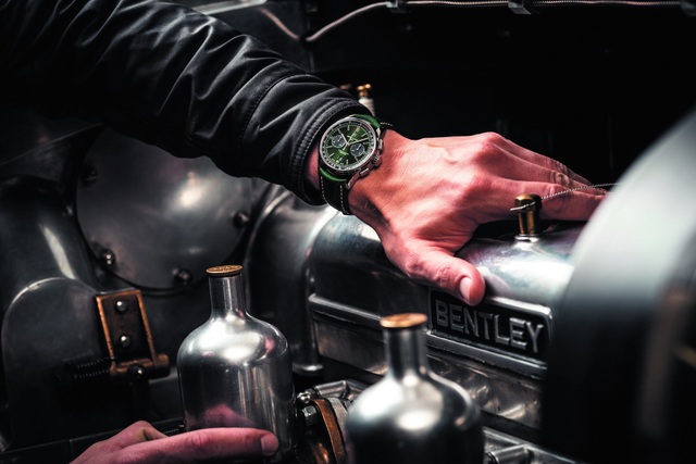 Bentley và Breitling hợp tác ra đồng hồ đeo tay cao cấp - 1