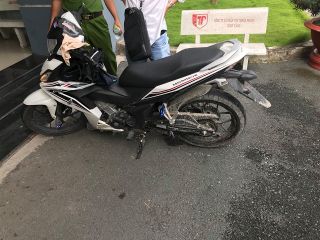 Nghi phạm sát hại tài xế GrabBike chỉ vì mê chiếc xe tay côn - 2 Chiếc xe máy tang vật công an đã thu hồi