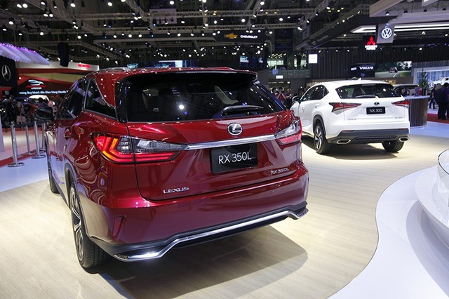 Đẳng cấp Lexus gây ấn tượng mạnh tại Triển lãm Ôtô Việt Nam 2018 - 13 Đẳng cấp Lexus gây ấn tượng mạnh tại Triển lãm Ôtô Việt Nam 2018 - 13
