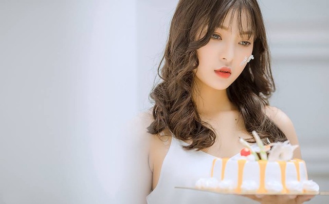 Mùa đông trách chúng ta xem nhau như xa lạ... - 2 Đông đến rồi, người tìm cho mình một bàn tay nắm lấy, còn tôi vẫn trống hoác một nỗi cô đơn. (Ảnh minh họa: Thu Huyền)