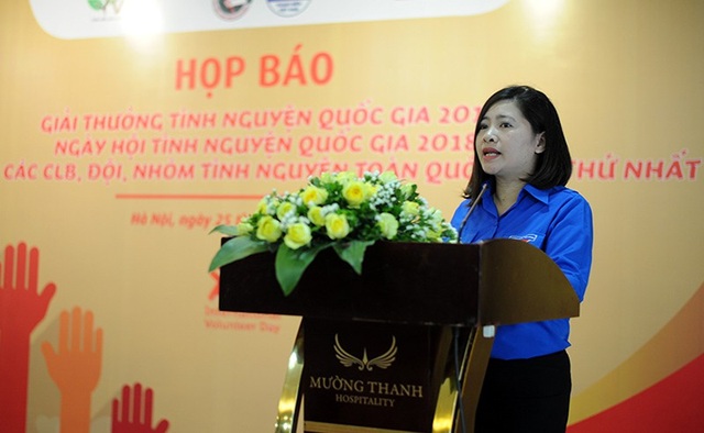 5.000 tình nguyện viên trong nước và quốc tế sẽ hội tụ tại Hà Nội đầu tháng 12 - 1 Chị Đỗ Thị Kim Hoa – Giám đốc Trung tâm Tình nguyện Quốc gia phát biểu tại chương trình