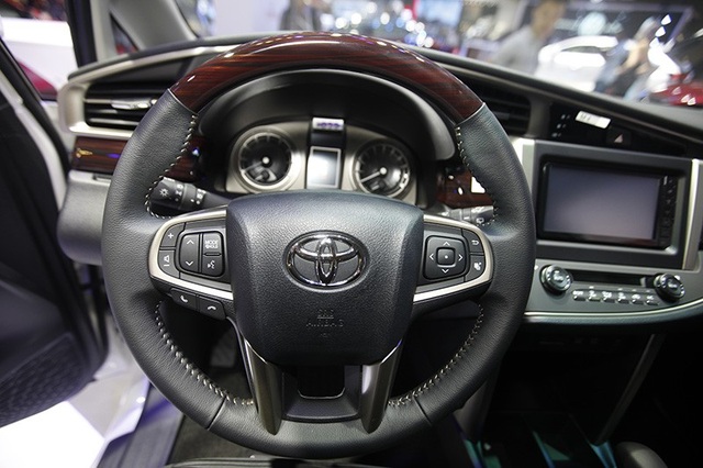 Toyota Innova có phiên bản mới, tăng giá khởi điểm lên 752 triệu đồng - 2 Toyota Innova có phiên bản mới, tăng giá khởi điểm lên 752 triệu đồng - 2