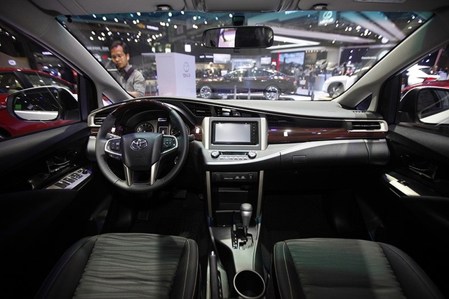 Toyota Innova có phiên bản mới, tăng giá khởi điểm lên 752 triệu đồng - 10 Toyota Innova có phiên bản mới, tăng giá khởi điểm lên 752 triệu đồng - 10