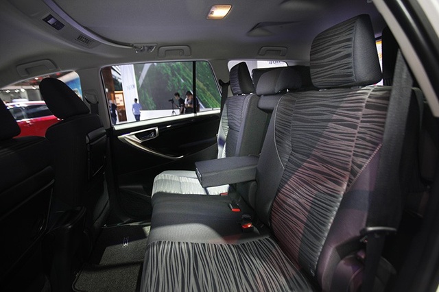 Toyota Innova có phiên bản mới, tăng giá khởi điểm lên 752 triệu đồng - 12 Toyota Innova có phiên bản mới, tăng giá khởi điểm lên 752 triệu đồng - 12