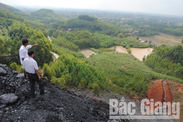 Công ty cổ phần Khai thác khoáng sản Bắc Giang: Đổ thải trái phép gây nguy hại cho người dân - Ảnh 4. Công ty cổ phần Khai thác khoáng sản Bắc Giang: Đổ thải trái phép gây nguy hại cho người dân - Ảnh 4.