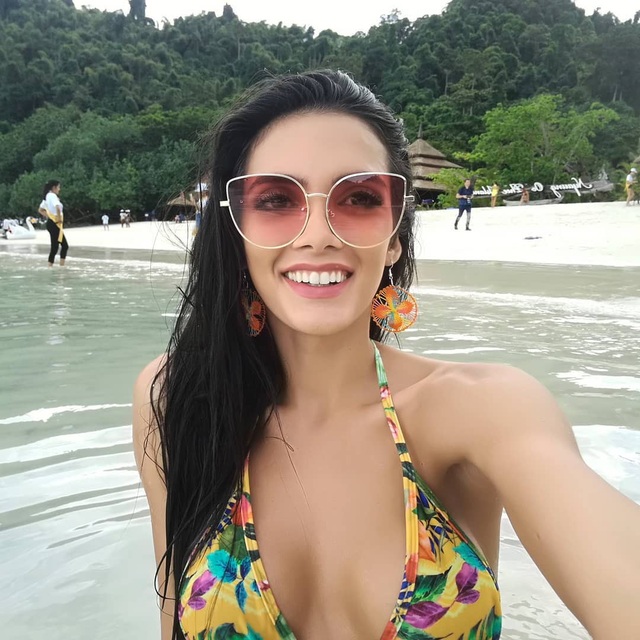 Tân hoa hậu Hòa bình quốc tế ngất xỉu khi đăng quang - 4
Clara Sosa là hoa hậu hòa bình của Paraguay