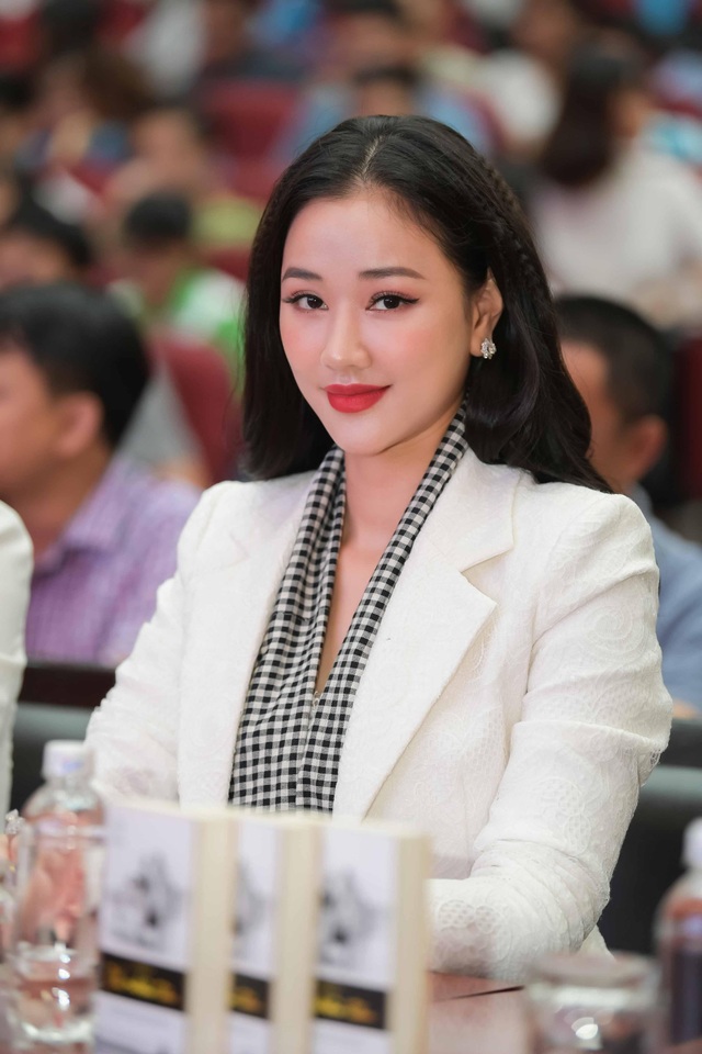 Maya lần đầu hé lộ những góc khuất trong cuộc đời khi làm mẹ đơn thân - 2 Maya lần đầu hé lộ những góc khuất trong cuộc đời khi làm mẹ đơn thân - 2
