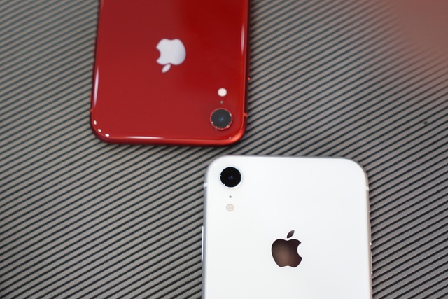 iPhone XR đầu tiên về Việt Nam, giá chát lên tới 23,9 triệu đồng - 5