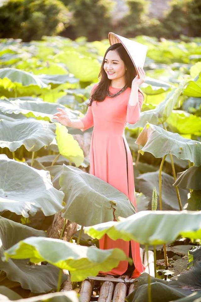 Nữ sinh xinh đẹp, đa tài, đam mê ca hát - 3
Trong những năm cấp 2 Nhật Linh còn tham gia diễn kịch trong cuộc thi an toàn giao thông của tỉnh và đạt được 3 giải nhất, 1 giải nhì.