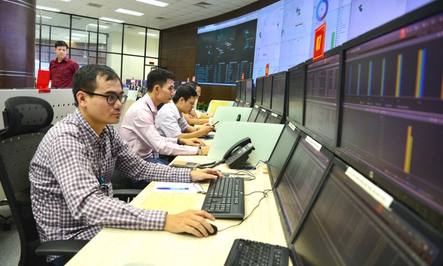 Mạng 3G Viettel tốt nhất Việt Nam theo kết quả đo kiểm của Cục Viễn thông - 2
Viettel bố trí nhân sự giám sát chất lượng mạng theo từng lớp và sâu đến mức trạm phát sóng cũng như khách hàng